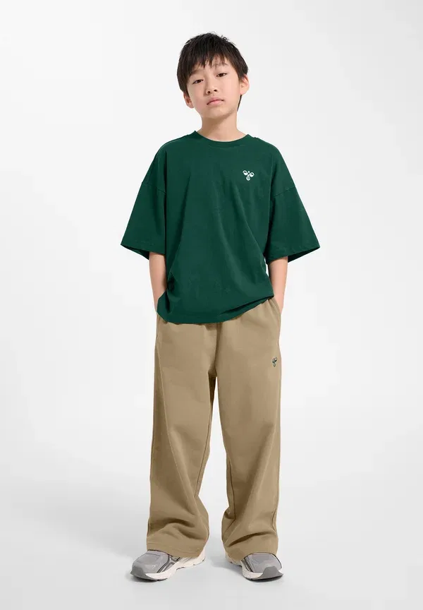 Футболка Hummel Silly s/s boxy solid print t-shirt, цвет лесной биом