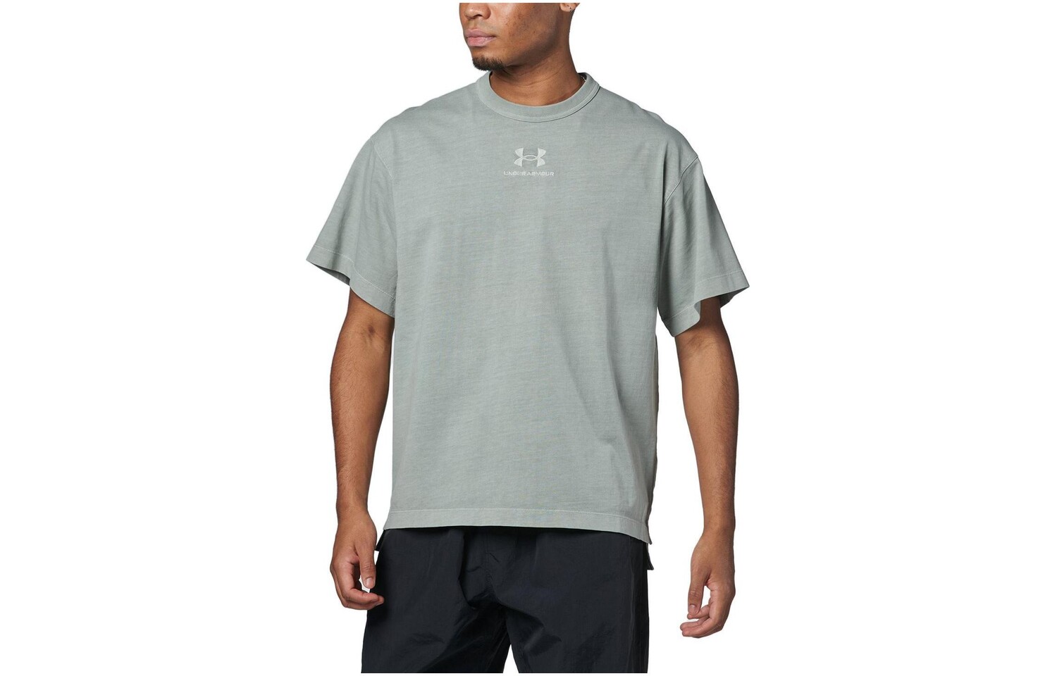 

Футболка мужская пыльно-зеленая Under Armour, зеленый
