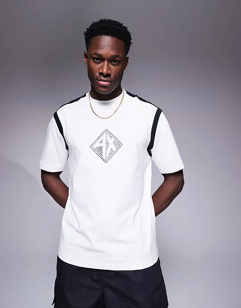 

Футболка с центральным логотипом белого цвета Armani Exchange
