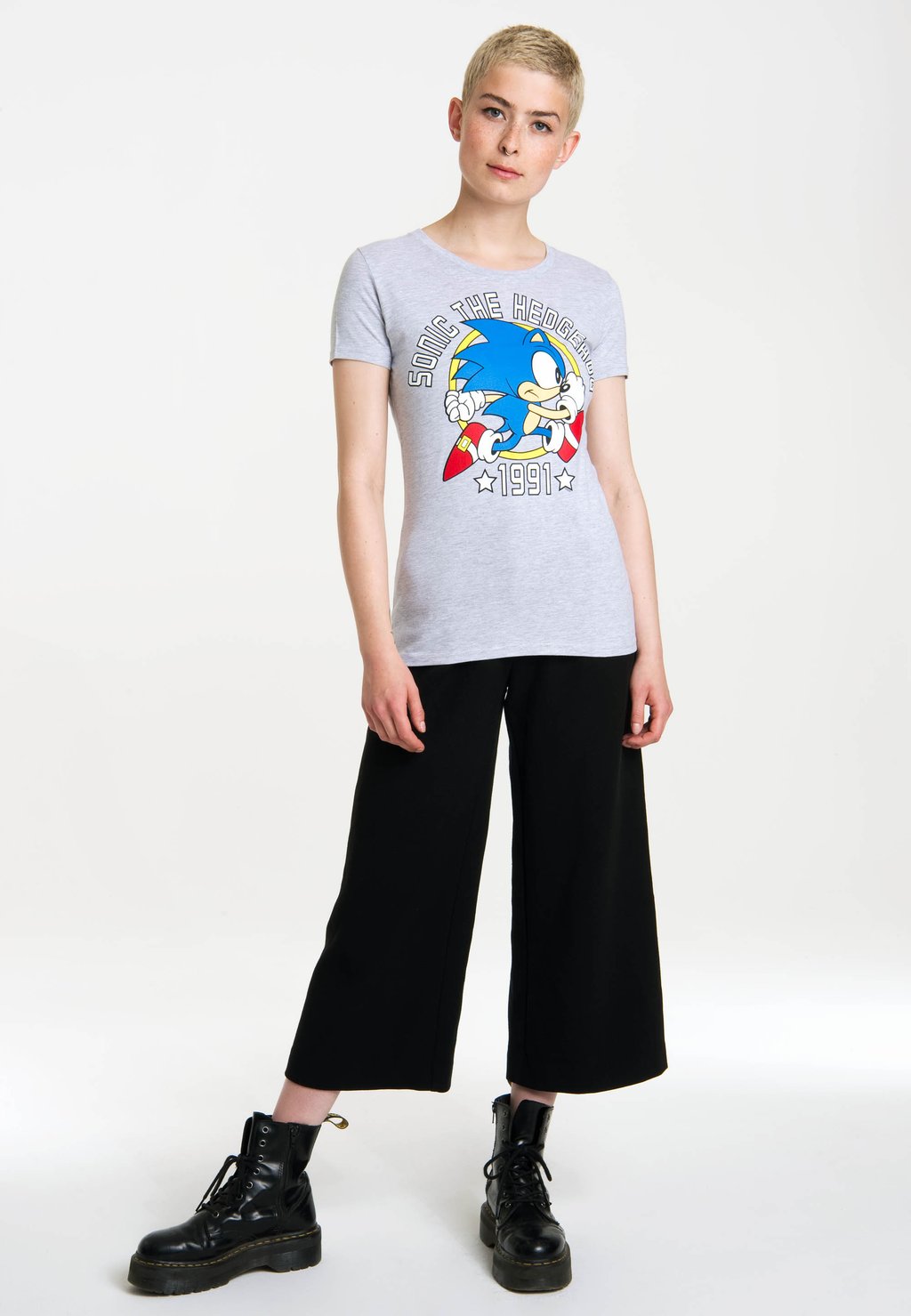 

Футболка с принтом T-SHIRT MIT SONIC THE HEDGEHOG-PRINT LOGOSHIRT, серый