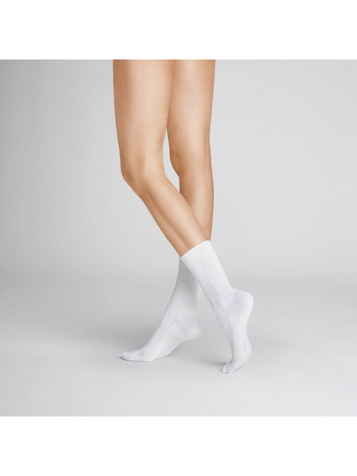 

Носки Relax Cotton с манжетой, не сдавливающей мышцы, белого цвета Hudson