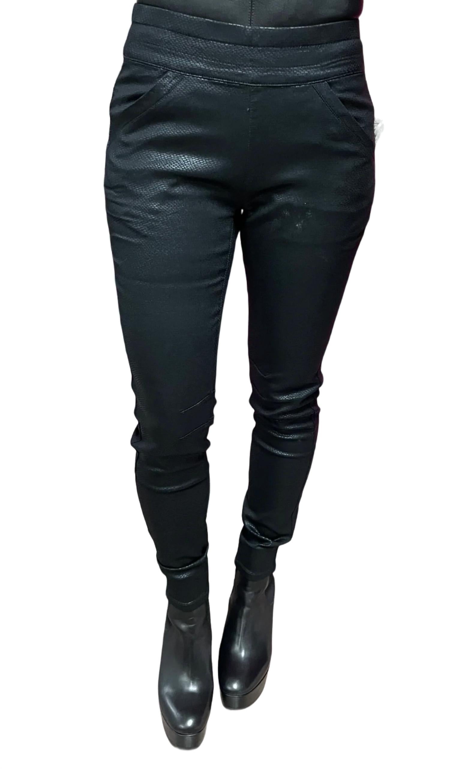 

Брюки Джоггеры Flat Front из искусственной кожи черного цвета BIANCO