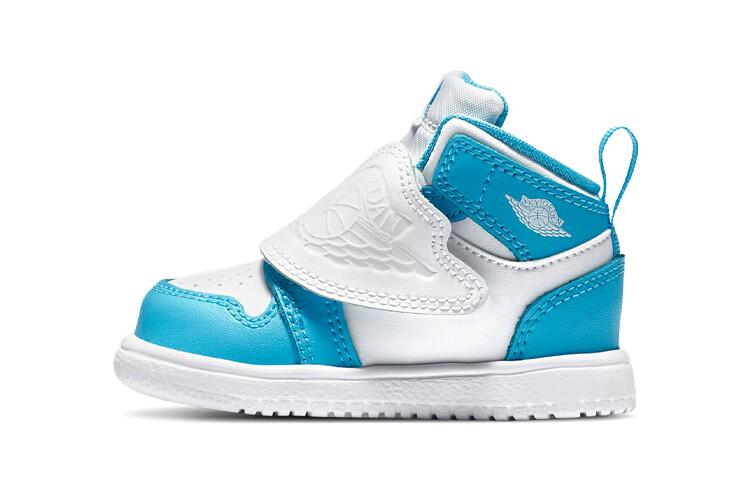 

Кроссовки Jordan Sky Jordan 1 UNC TD