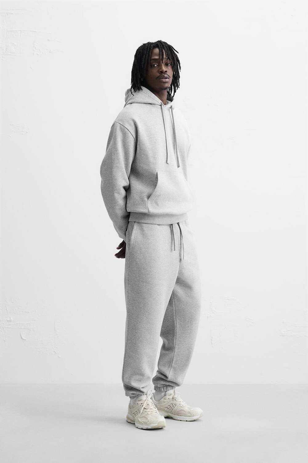 

Базовые брюки-джоггеры ZARA, серый мергель