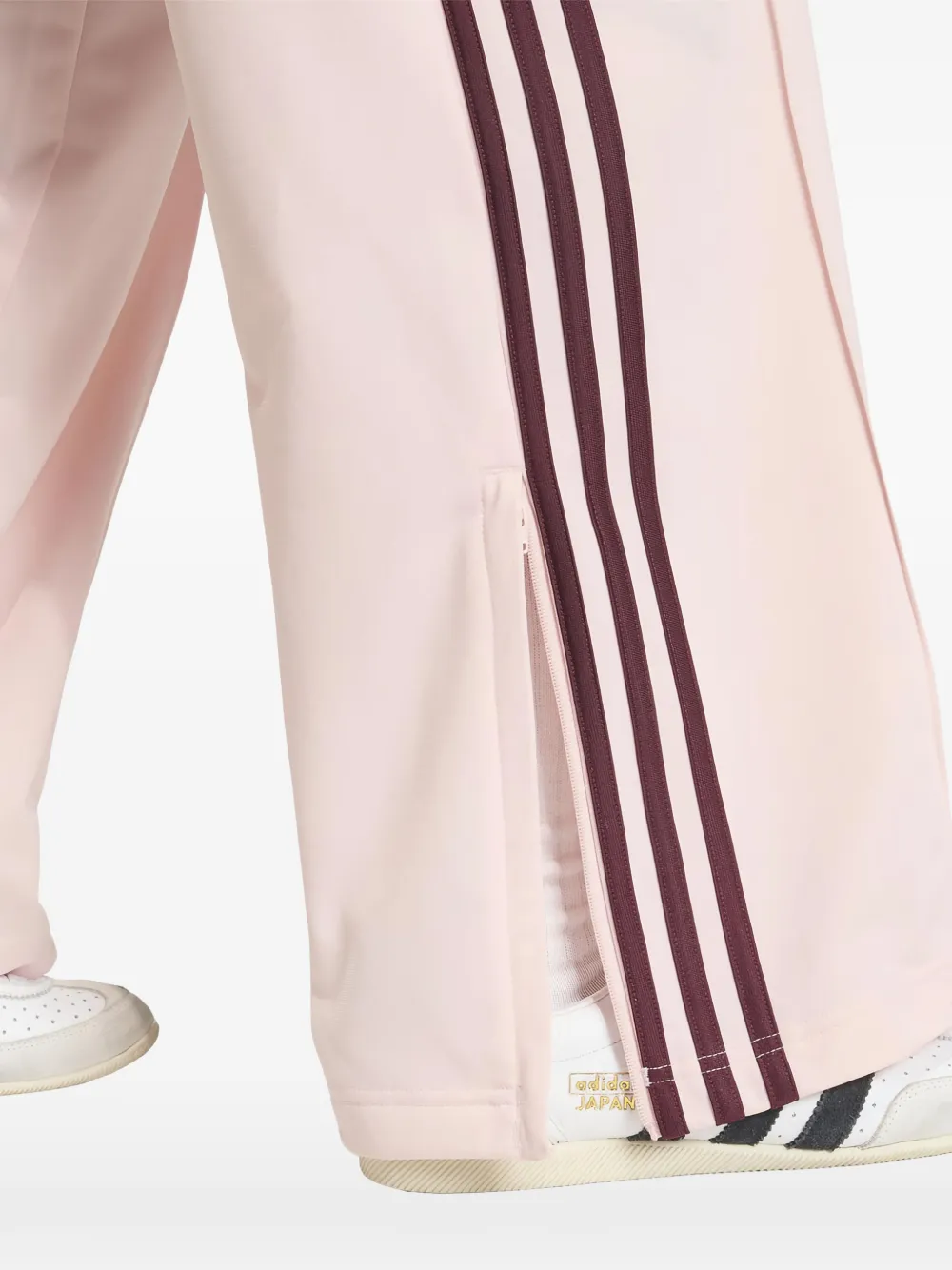 Широкие спортивные штаны в полоску Adidas, розовый — фото 3