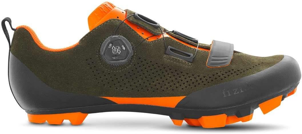 

Велосипедные туфли Fizik X5 Terra для горного велосипеда - Адаптивная посадка, Карбоновое волокно, Туфли MTB из микротекса, зеленый/оранжевый