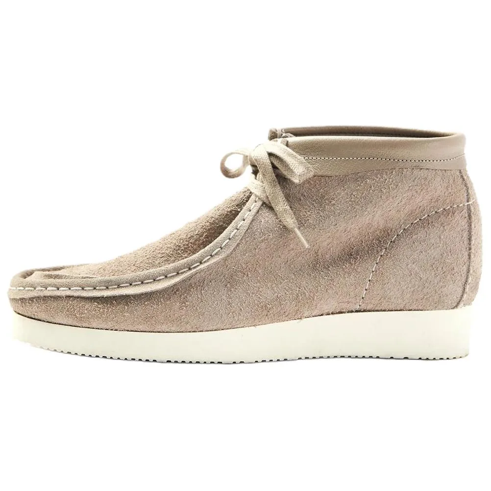 Clarks Ботинки мужские INVINCIBLE Originals WALLABEE из нубука, цвет тауп