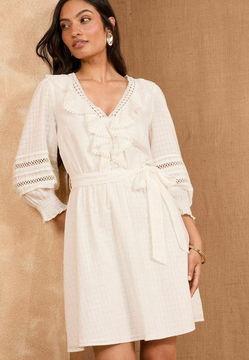 

Повседневное платье REGULAR FIT - 3/4 SLEEVE Love & Roses, белый