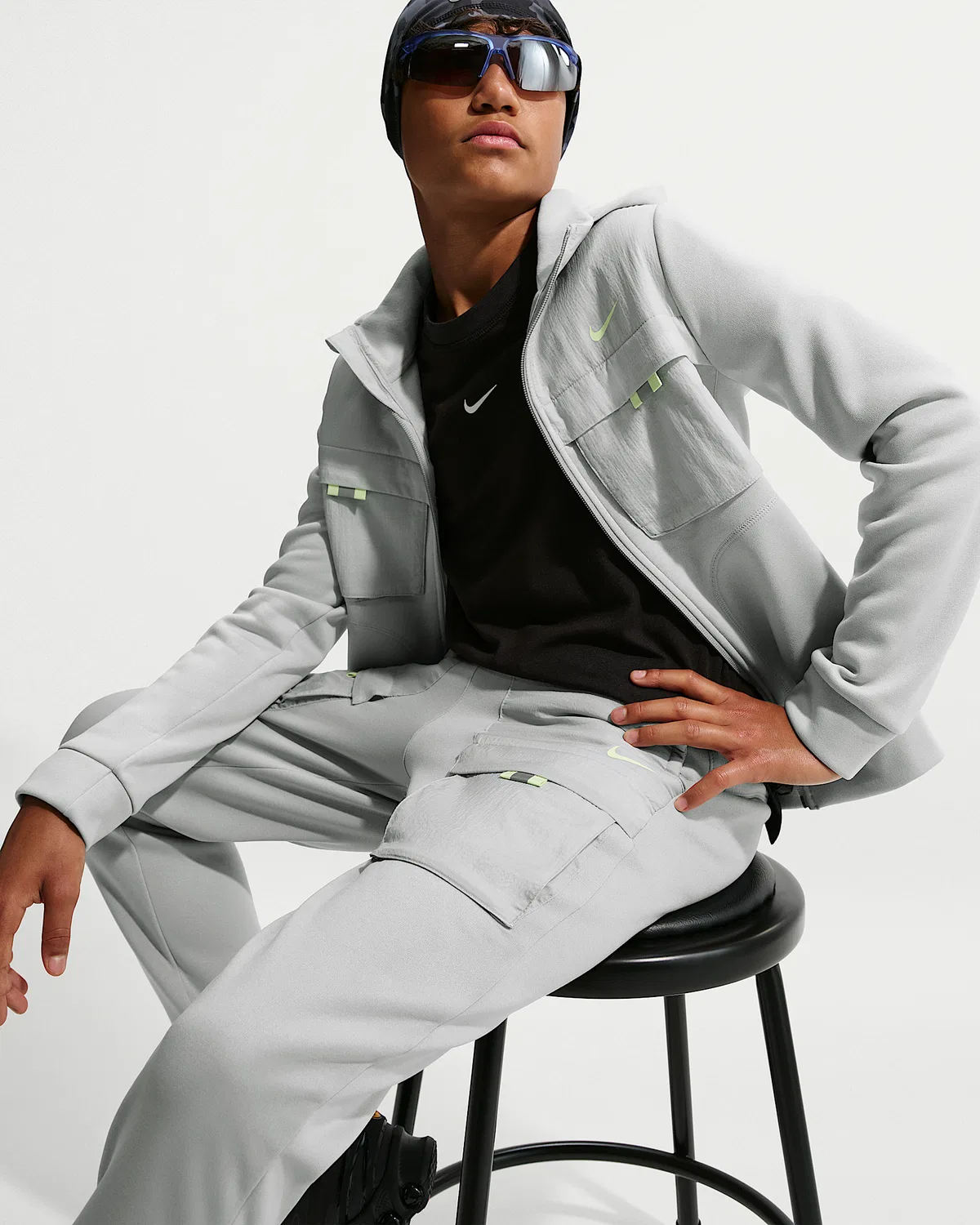 Детские штаны Nike Sportswear City Utility, Light Smoke Grey/Light Smoke Grey/Light Liquid Lime — фото 4