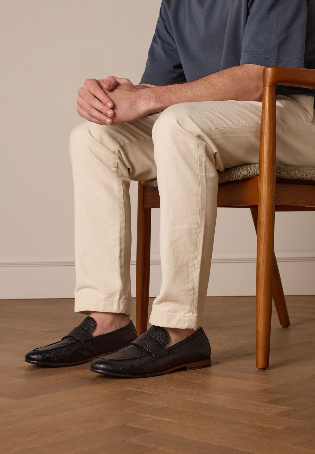 

Слипоны LOAFER Manfield, черный