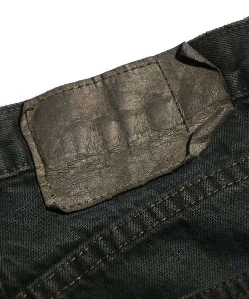 Экономный образ / Черные джинсы Levis 501 Good Length, окрашенные методом пошива — фото 3