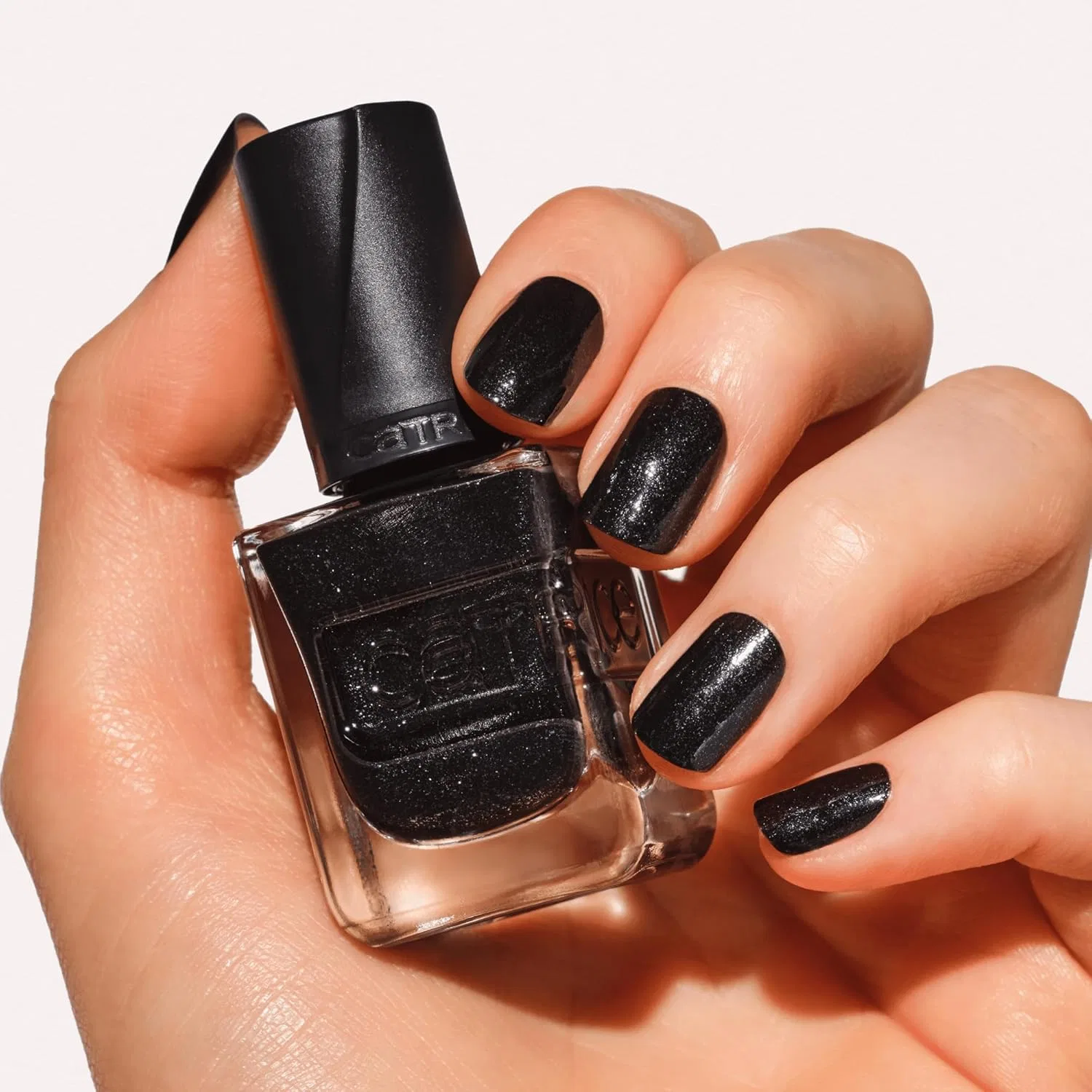 Гель-лак для ногтей Catrice Gel Affair, № 044, черный, 3 x 10.5 мл Catrice — фото 4