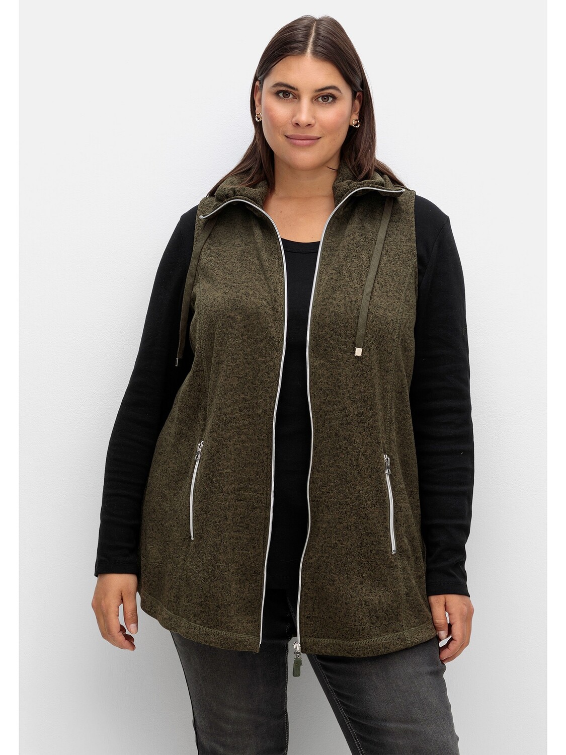 

Утепленный жилет sheego Fleece, цвет dunkeloliv meliert