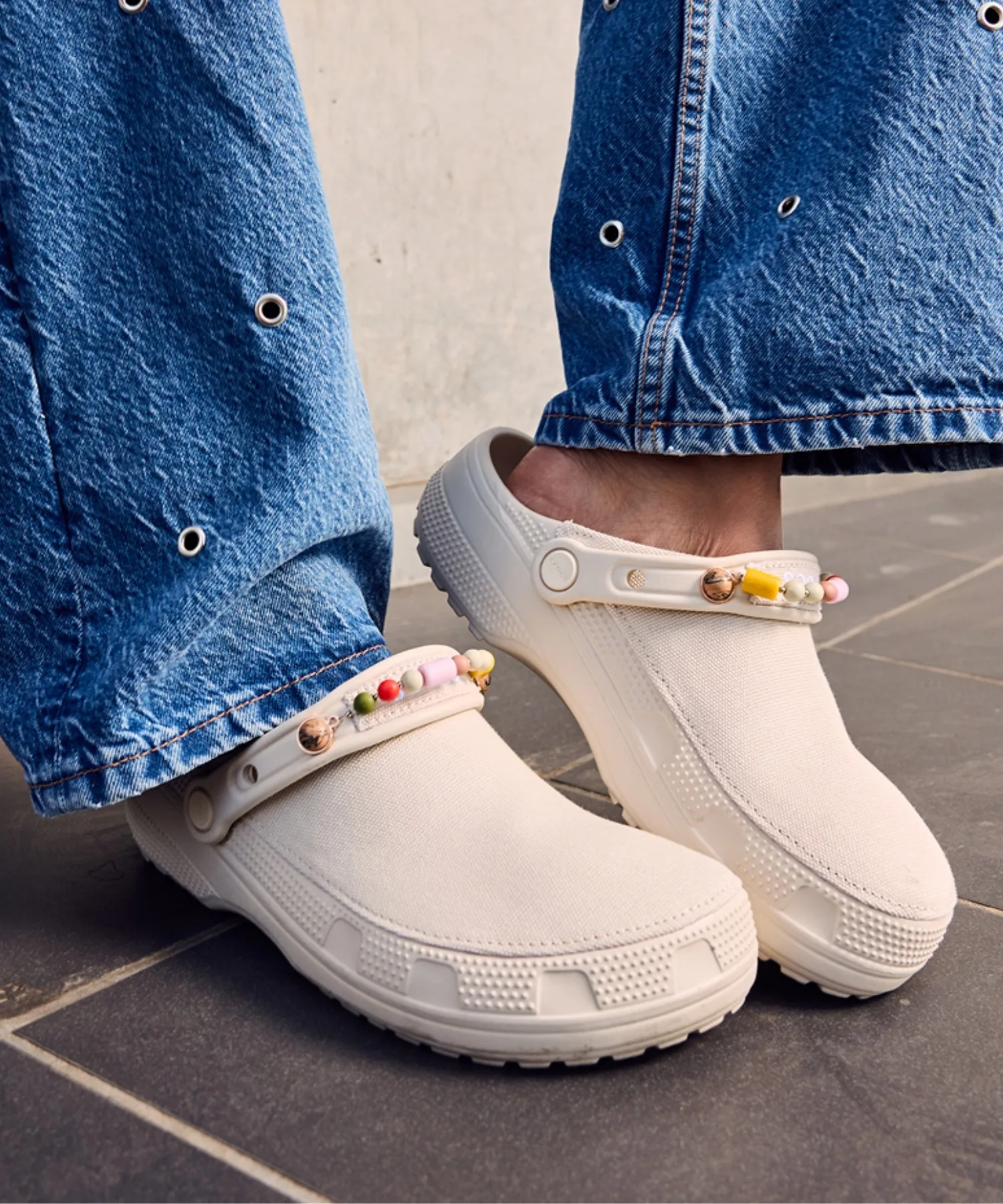 Унисекс сандалии из ткани Crocs Classic Crafted Clog белые