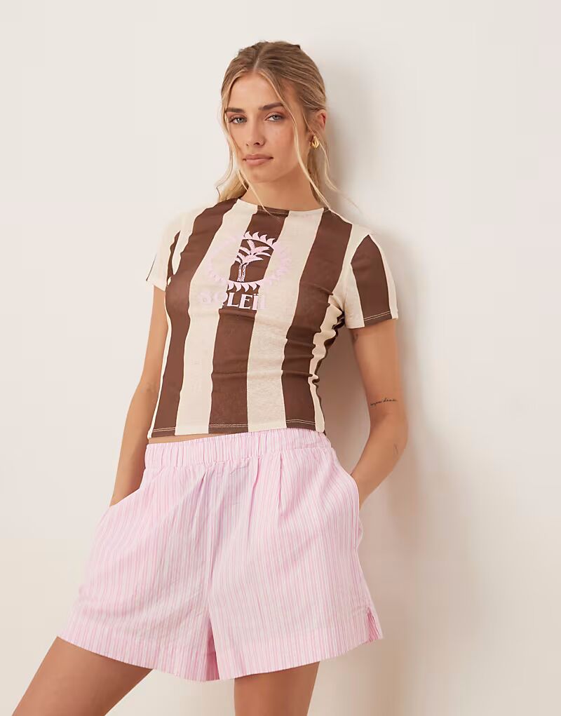 

Детская футболка ASOS DESIGN в полоску с принтом Soleil в кремовых полосках