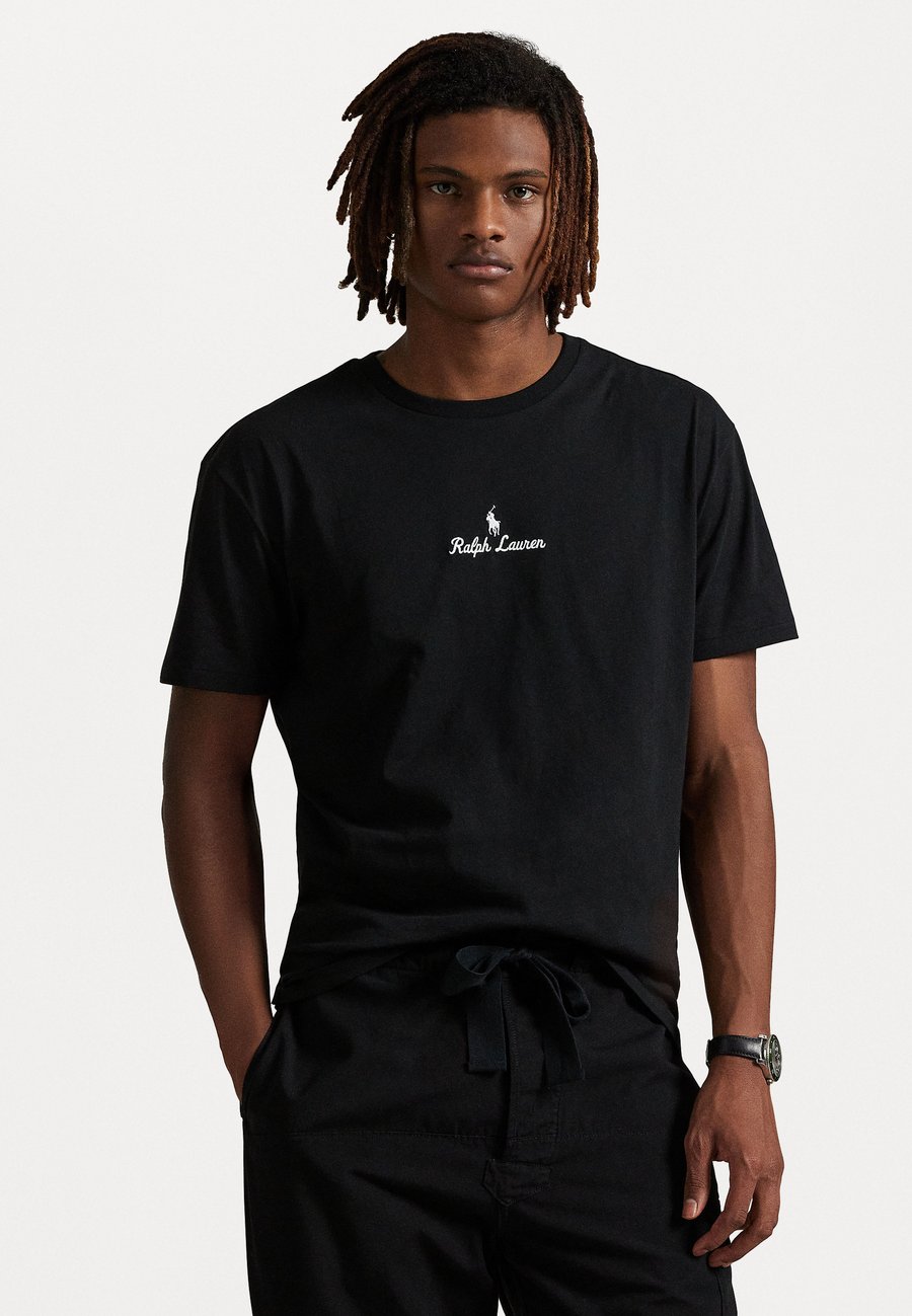 

Футболка Polo Ralph Lauren CLASSIC FIT LOGO JERSEY T-SHIRT, Black, Черный, Футболка Polo Ralph Lauren CLASSIC FIT LOGO JERSEY T-SHIRT, Black