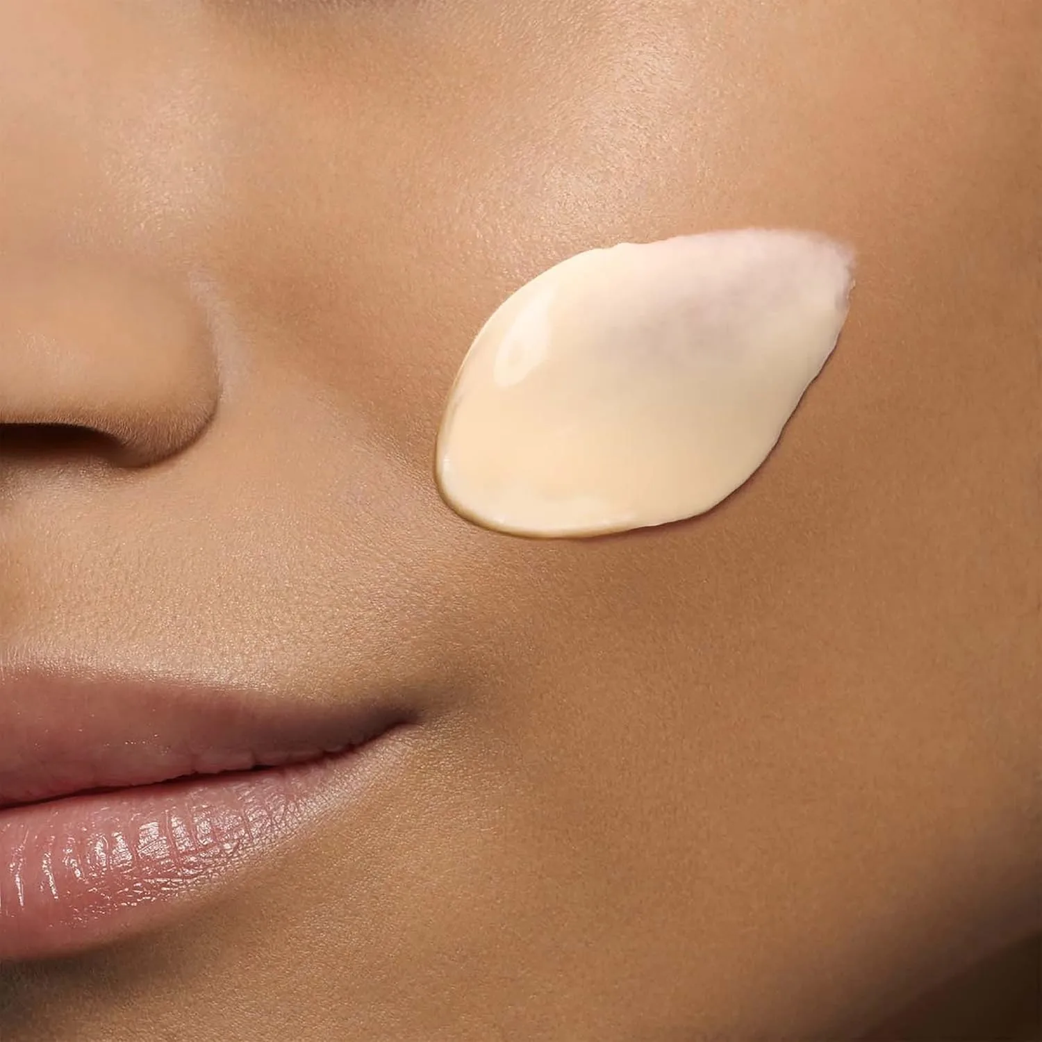 Маска для лица Clarins — SOS Comfort Nourishing Balm Mask | Улучшает комфорт, смягчает и интенсивно питает кожу за, 65 г — фото 4