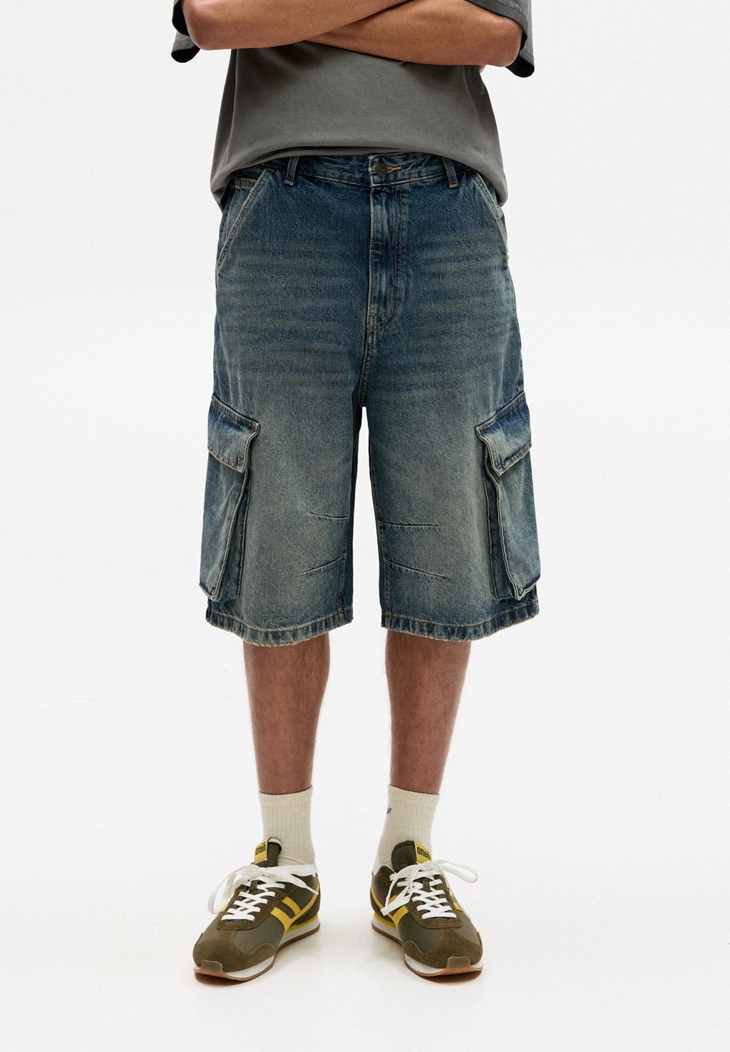 

Джинсовые шорты SKATER - BERMUDA PULL&BEAR, темно-синий