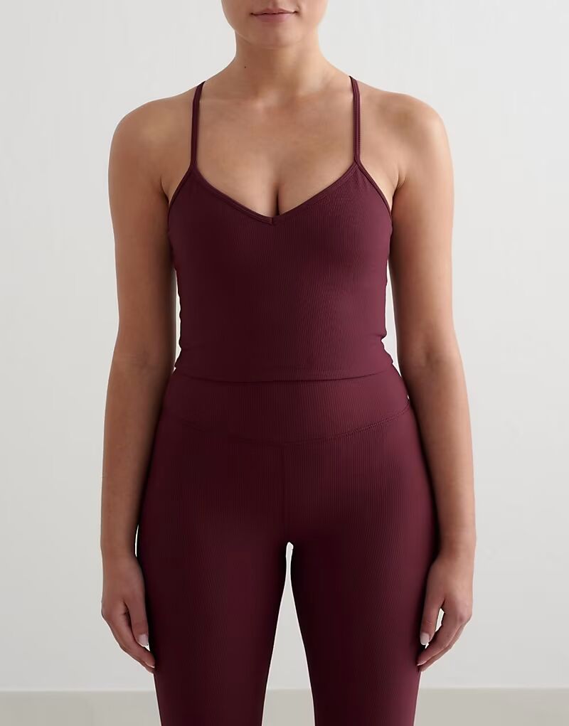 

Ребристый спортивный бюстгальтер-бралетт Cherry вишневого цвета Aim'N