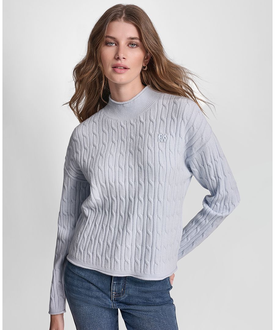 

Женский свитер с высоким воротником и приспущенными плечами, узором косичка DKNY Jeans, Frost Blue/Silver