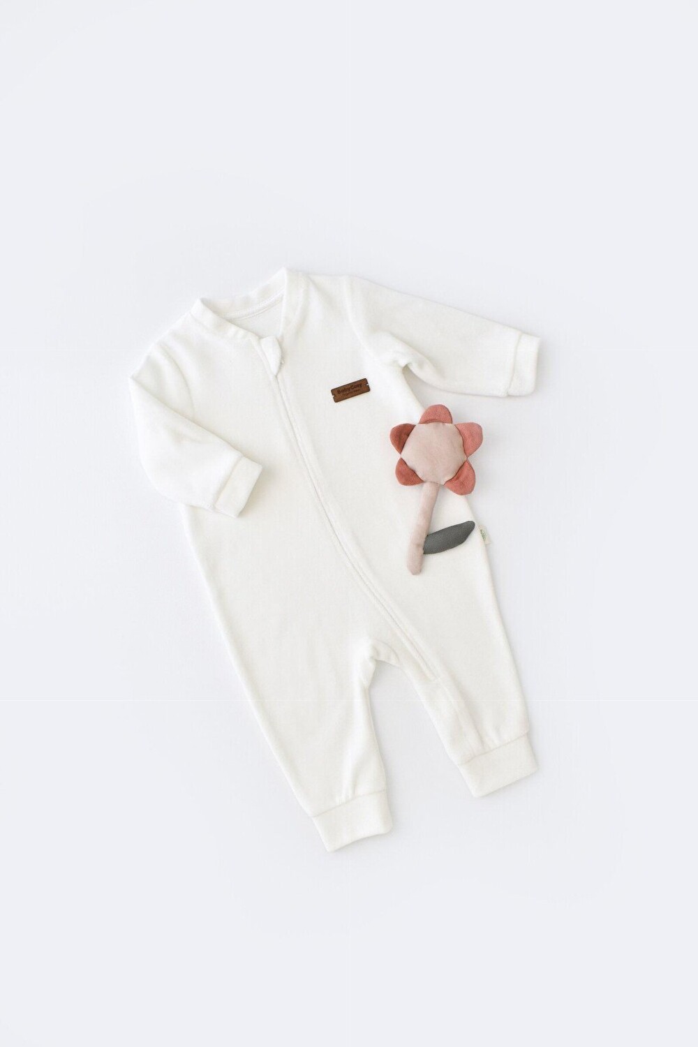 

Бархатный комбинезон на молнии BabyCosy Organic Wear, экрю