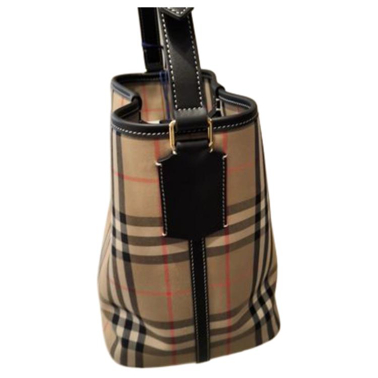 Женская сумка-ведро Burberry из кожи и ткани, бежевая — фото 2