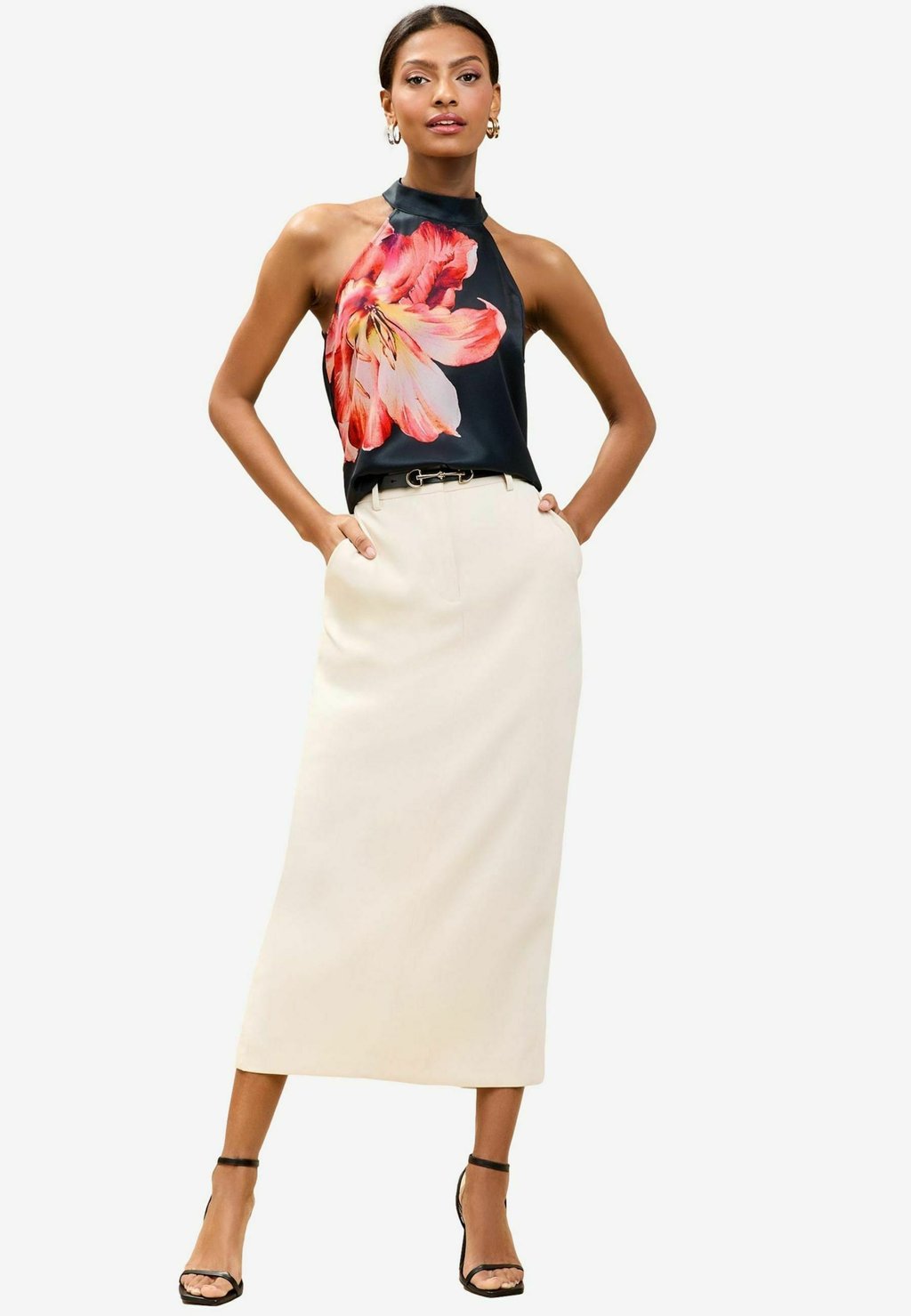 

Топ FLORAL PRINT Lipsy, черный