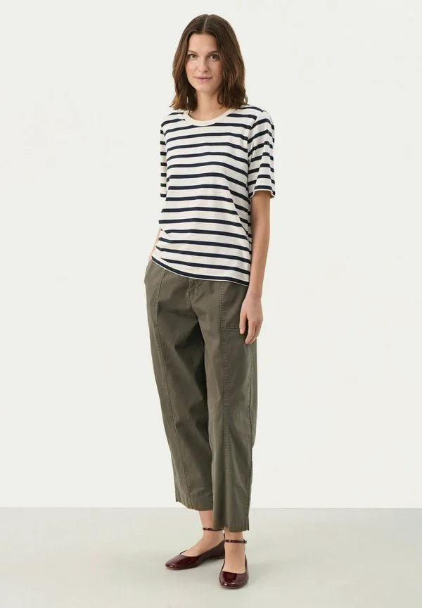 

Часть вторая, футболка с принтом Part Two, Navy And White Stripe, Белый, Часть вторая, футболка с принтом Part Two, Navy And White Stripe