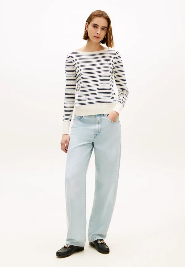 Свитер с золотистыми пуговицами и вырезом-лодочкой Tommy Hilfiger, Calico/Dark Navy Blue — фото 2