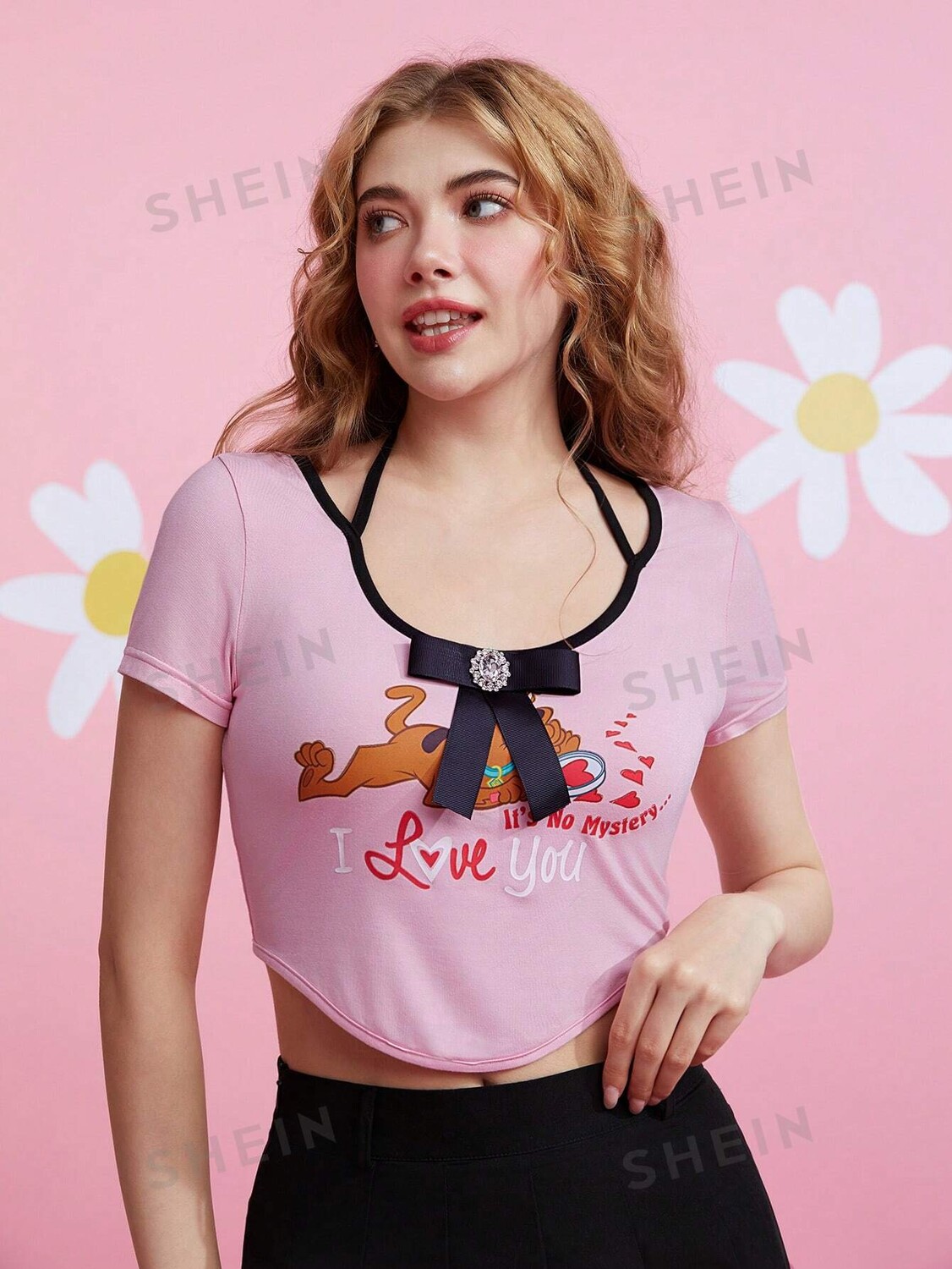 

Футболка укороченная Shein с принтом мультфильмов, розовый