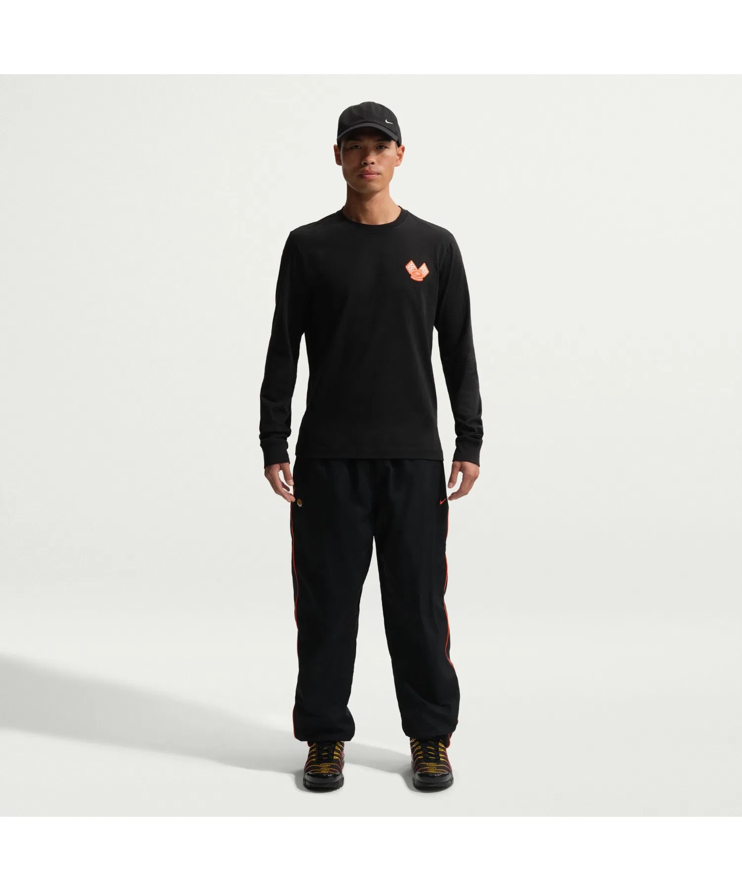 Унисекс футболка NIKE NSW TEE LS SOLE RALLY белая — фото 3