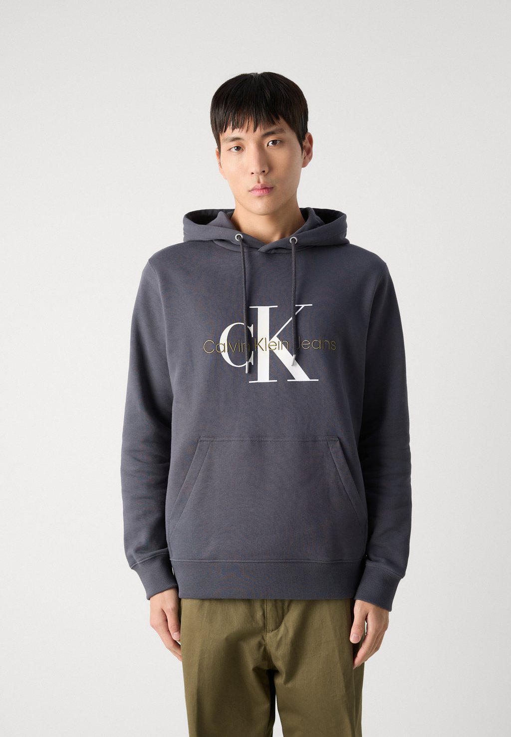 

Толстовка SEASONAL MONOLOGO REGULAR HOODIE Calvin Klein Jeans, темно-серый