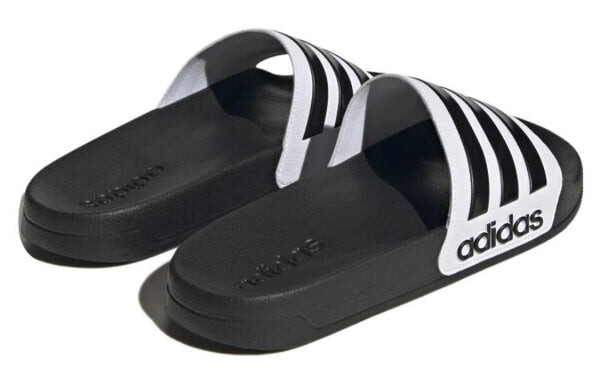 Тапочки оригинальные adilette душевые слайды Adidas, белый — фото 4