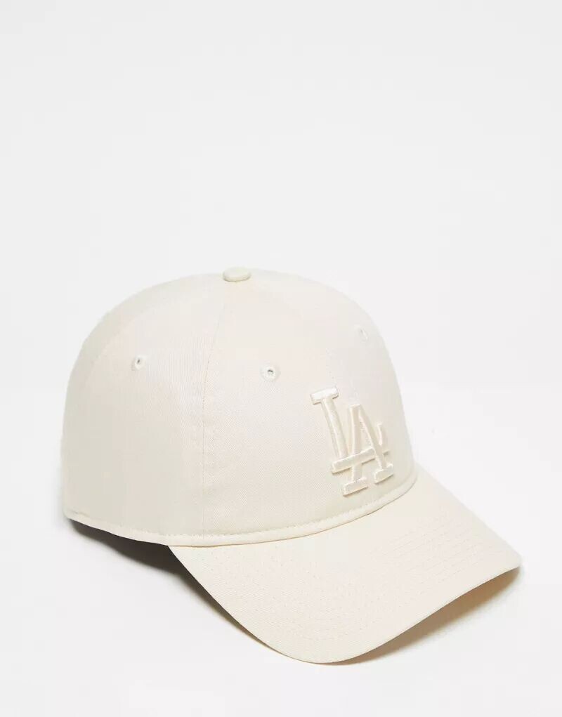 

Белоснежная кепка унисекс New Era Los Angeles Dodger 9twenty