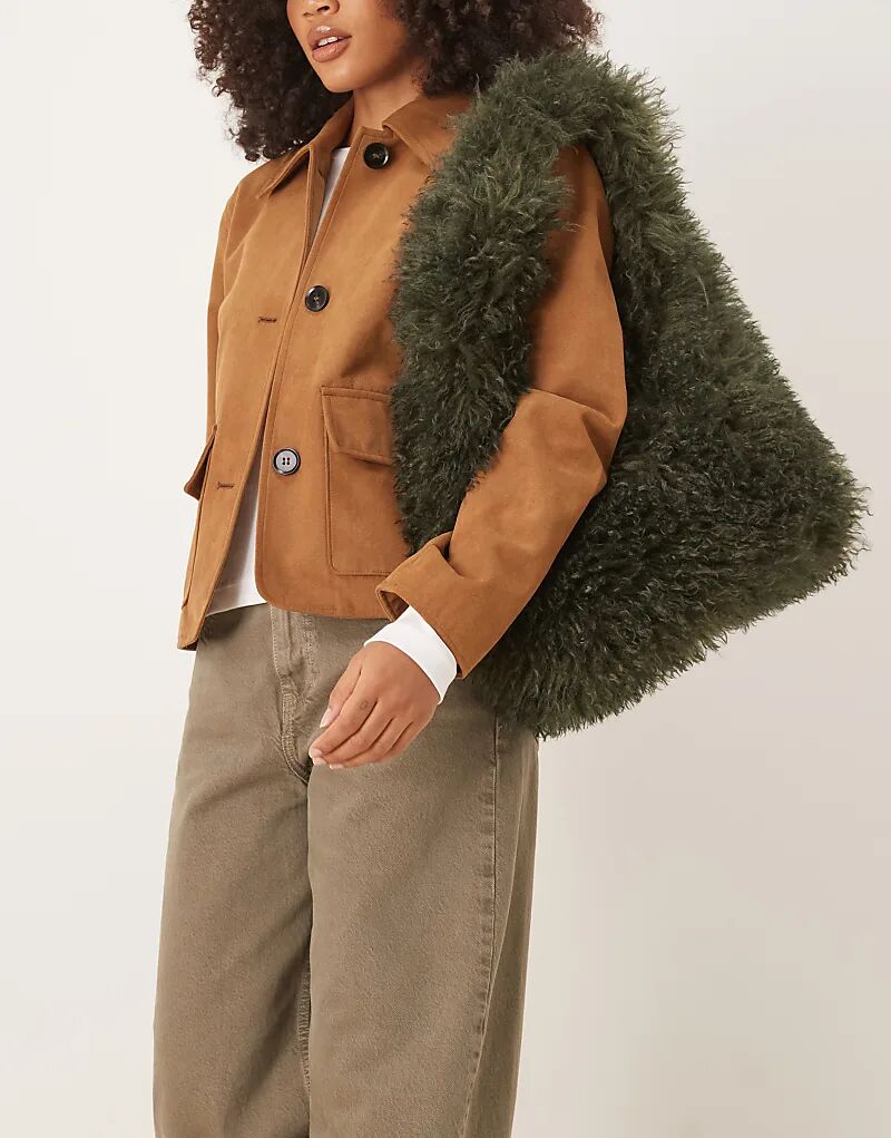 

Сумка-тоут ASOS DESIGN из искусственного меха цвета хаки