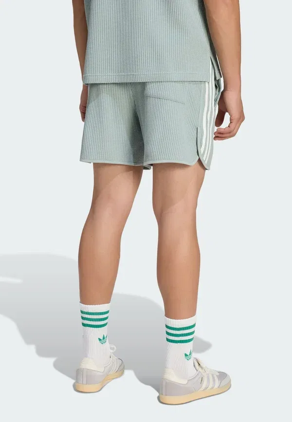 Трикотажные шорты для бега Adidas Originals, шалфей — фото 2