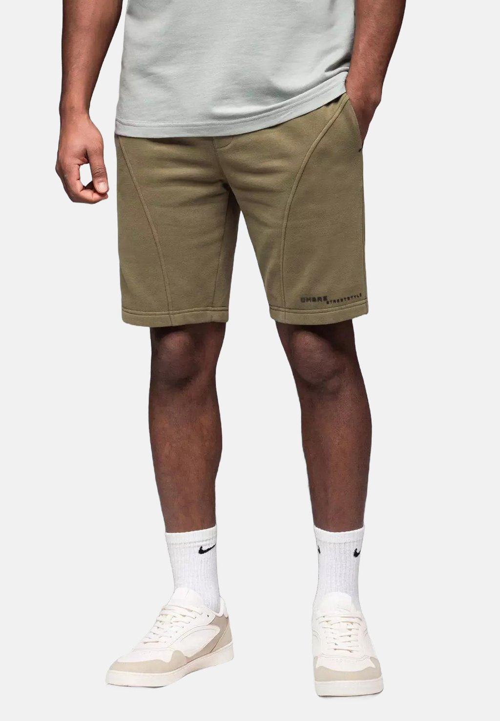 

Шорты Pantaloni sportivi Ombre, оливковый