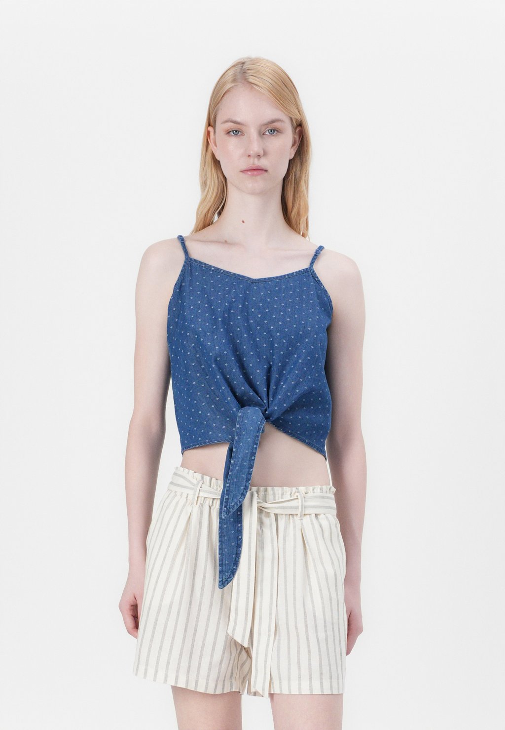 

Топ ONLNOVA KNOT SINGLET - Blouse ONLY, цвет Medium Blue Denim