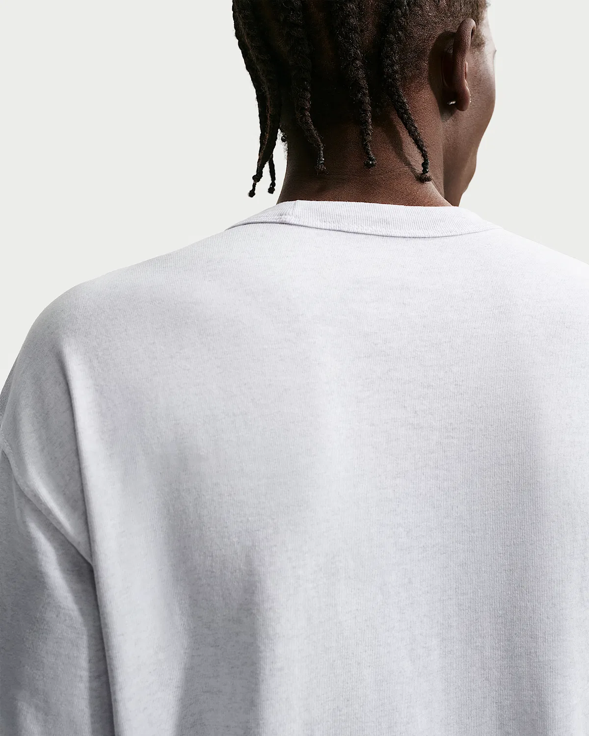 Мужская футболка с длинным рукавом Nike Sportswear Premium Essentials, Birch Heather — фото 2