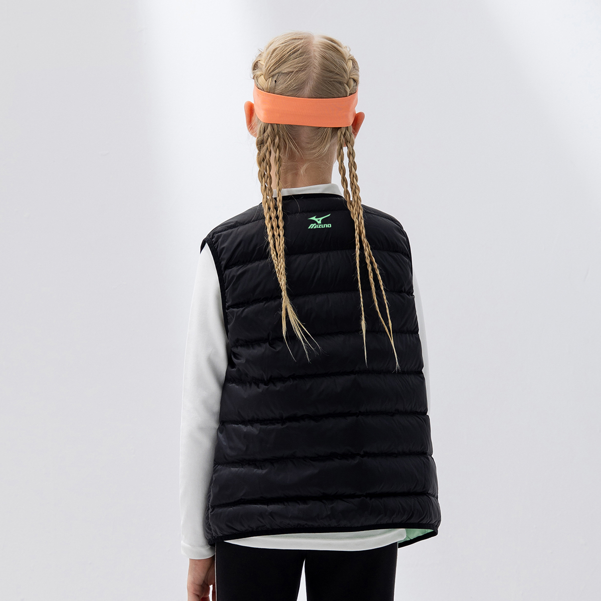 Детская пуховая жилетка Grade School Down Vest Mizuno, черный — фото 4