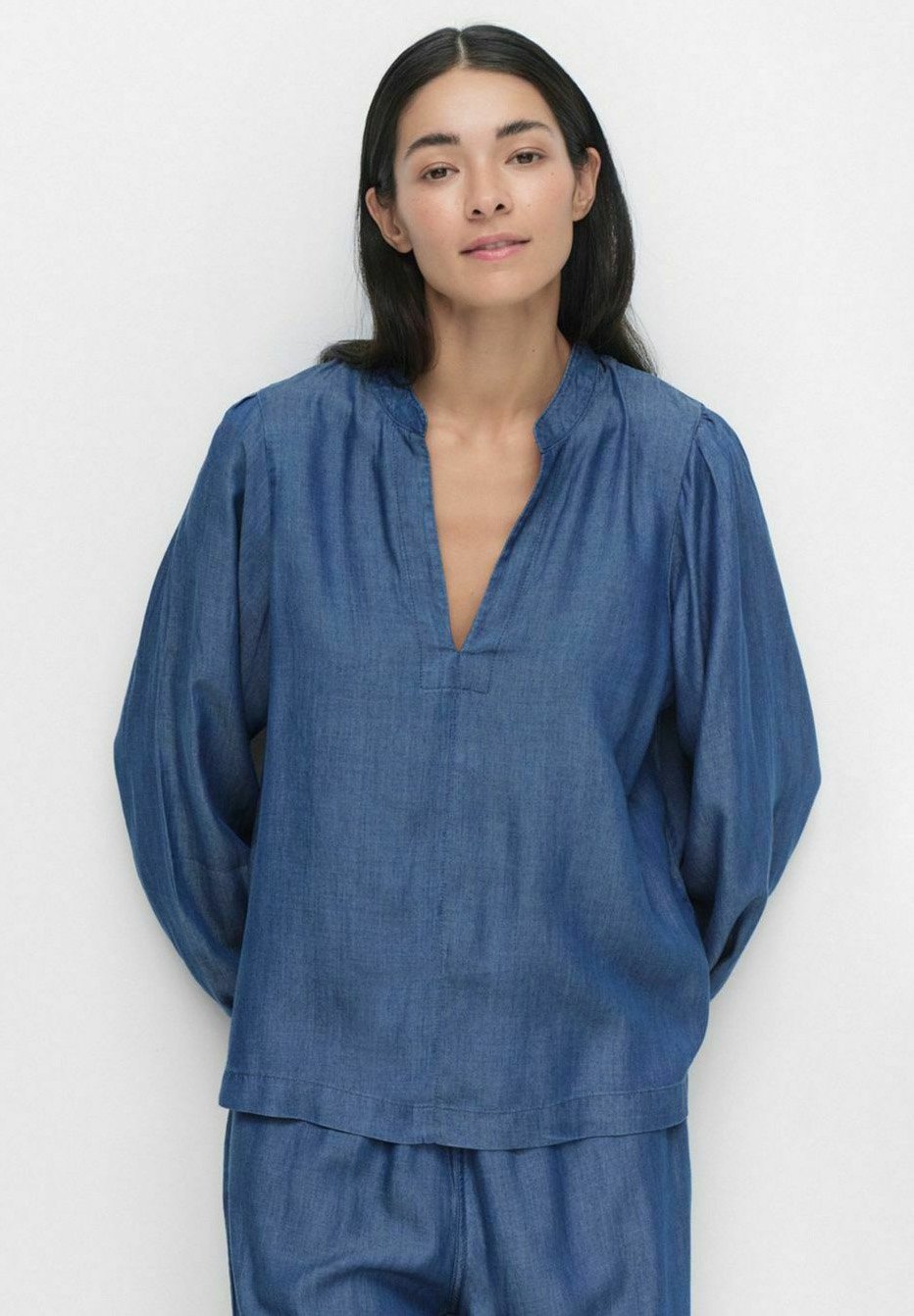 

Блуза CORA V NECK Dobber, синий