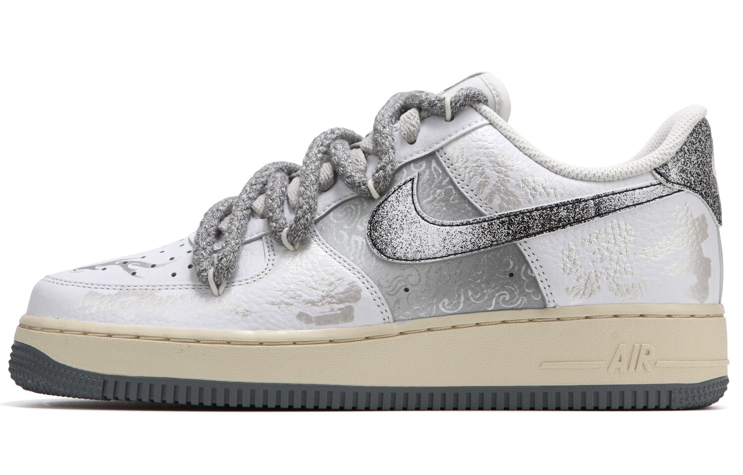 

Кроссовки Nike Air Force 1 Skateboarding Shoes Women's Low-top White/Silver, серебряный, Серый, Кроссовки Nike Air Force 1 Skateboarding Shoes Women's Low-top White/Silver, серебряный