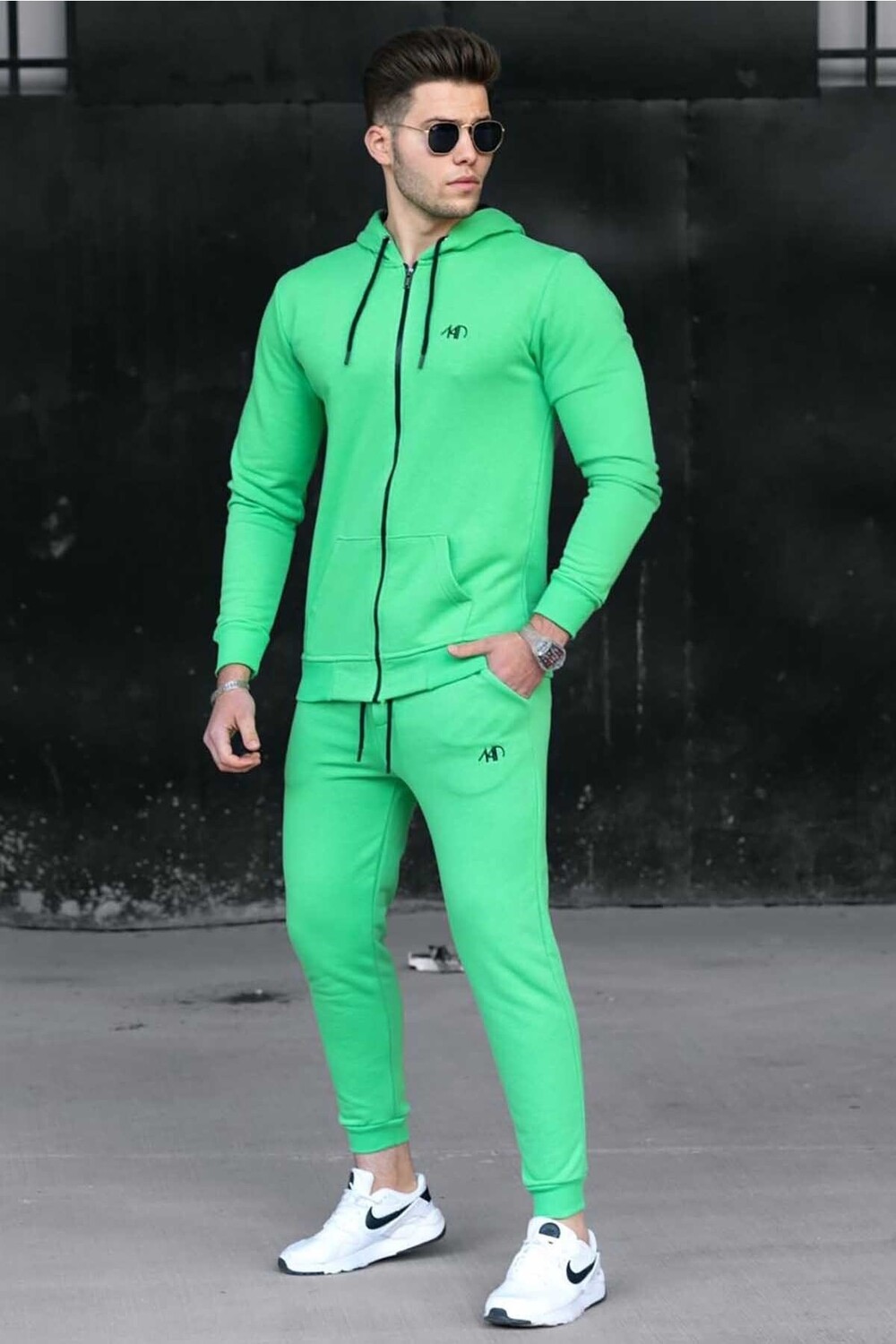 

Спортивный костюм Madmext, зеленый