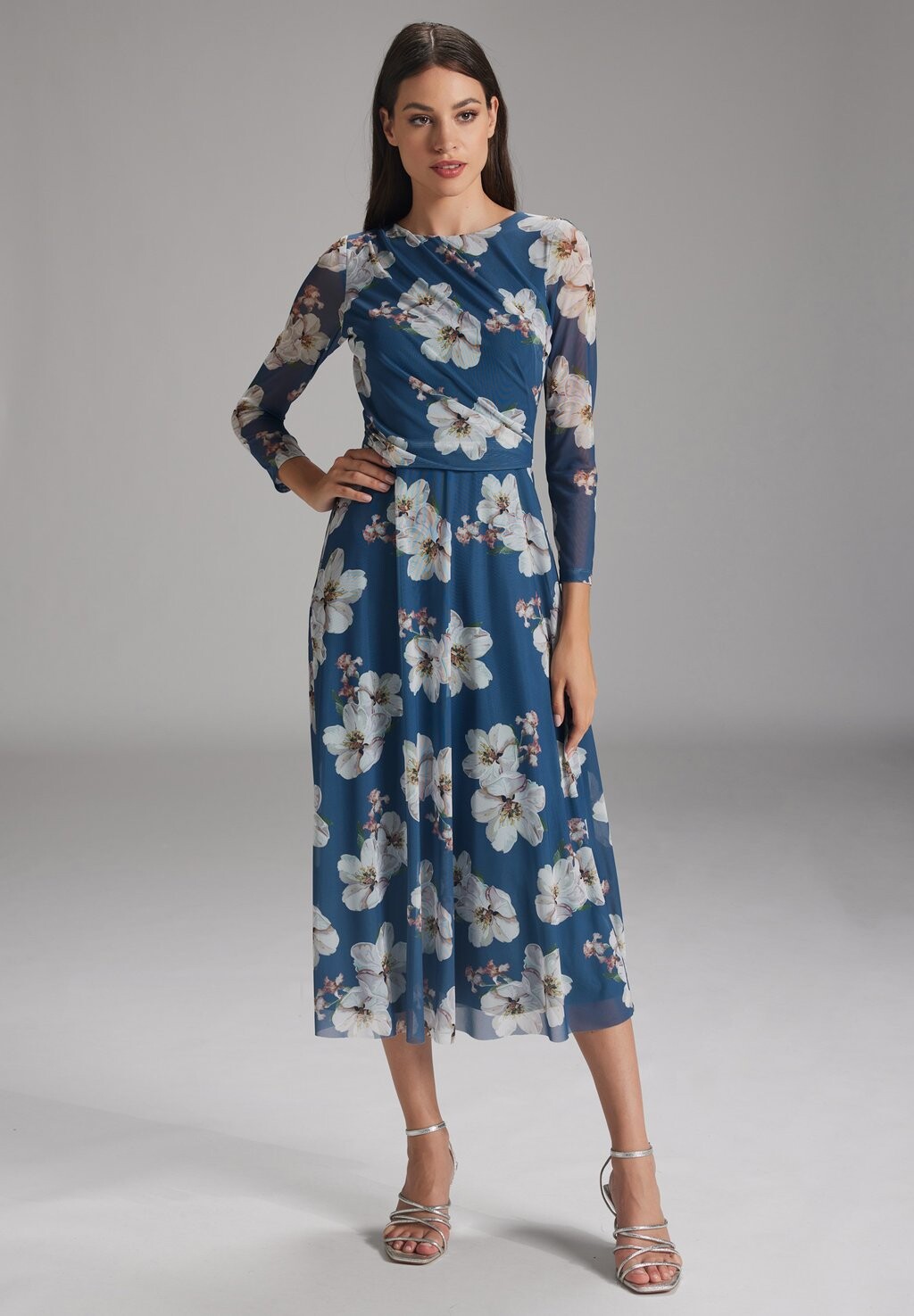 

Платье летнее Midi Langes Mit 3/4 Arm Swing, цвет faded blue multi