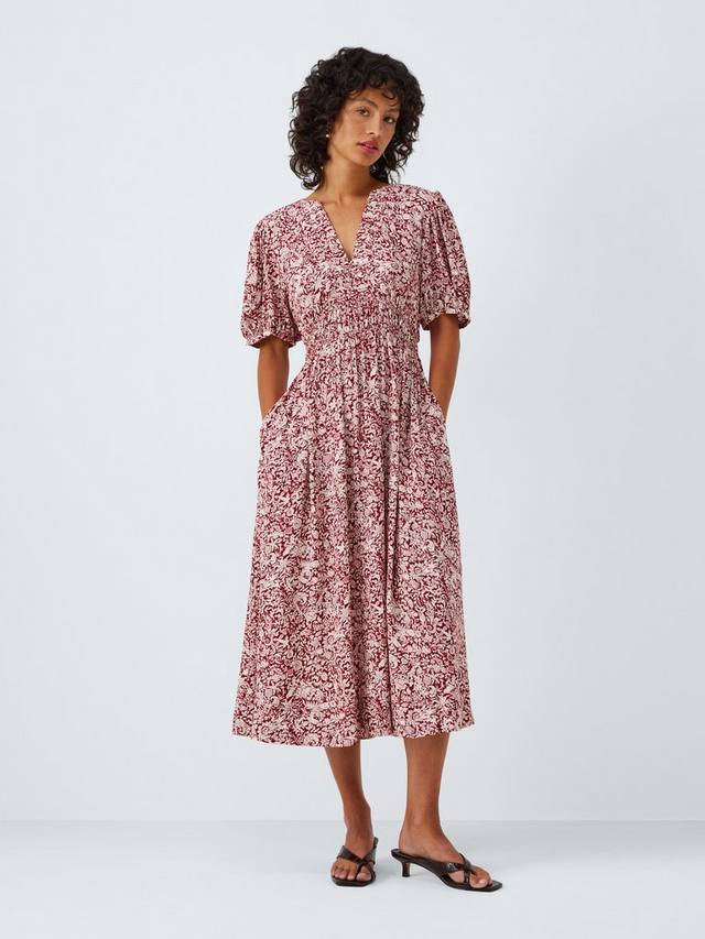 

Короткое платье миди с рукавами-фонариками и цветочным принтом из вискозы LENZING ECOVERO John Lewis