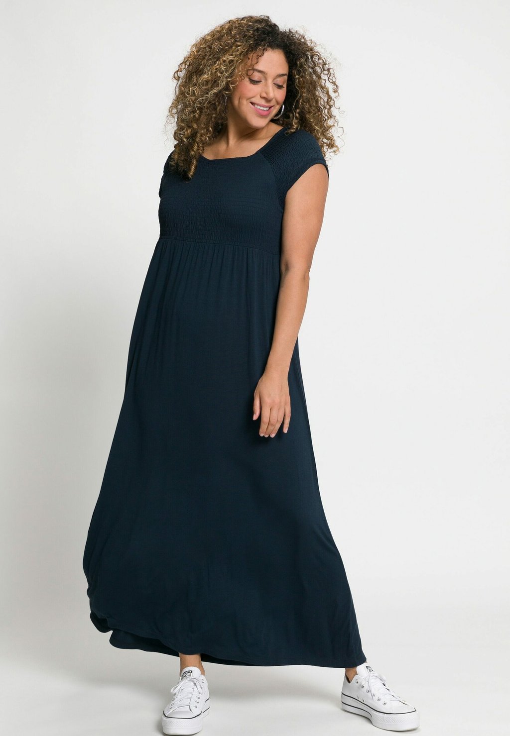 

Платье макси GESMOKTE CARRÉHALS - Jumper dress Ulla Popken, темно-синий