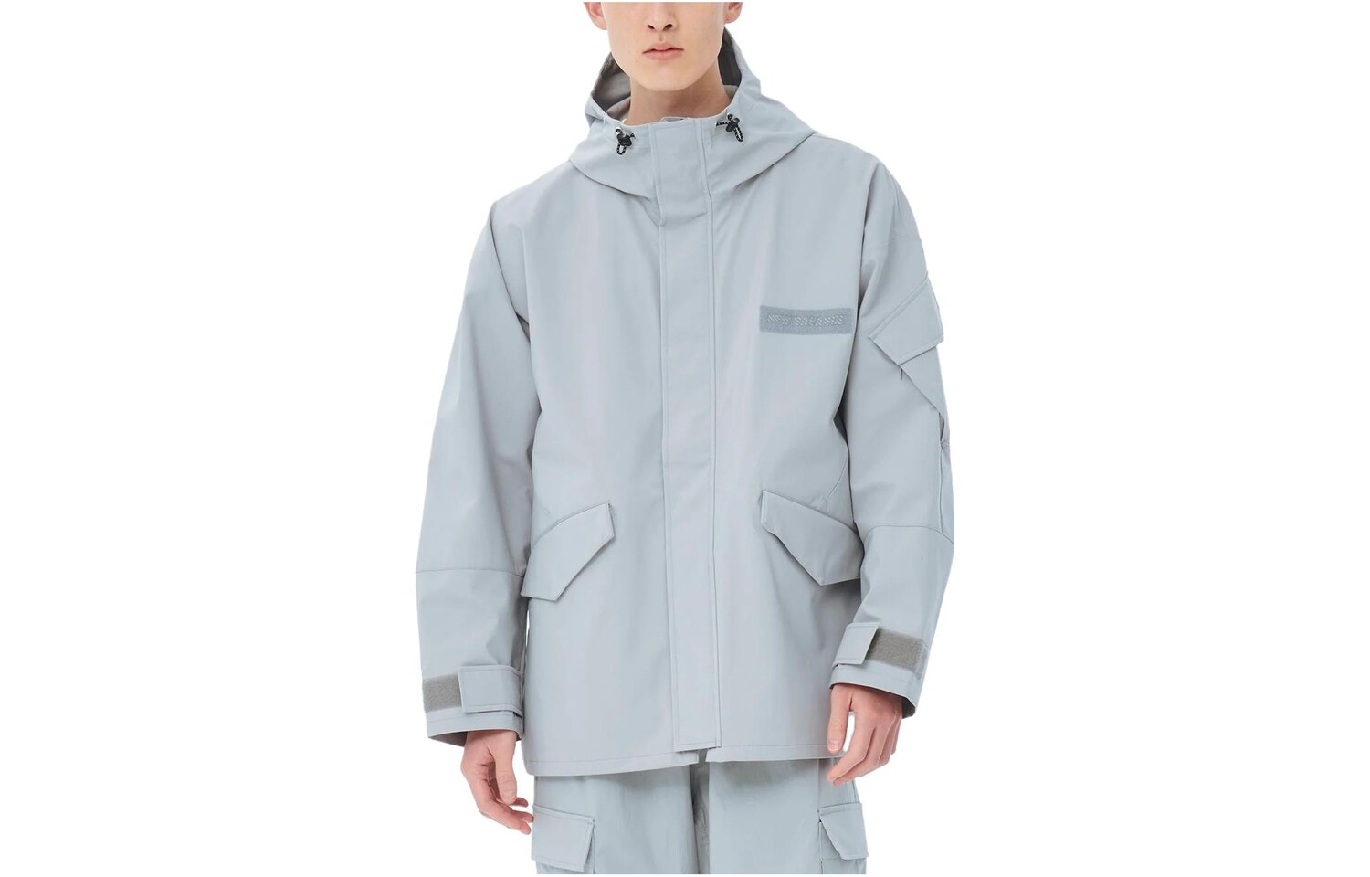 

Куртка мужская светло-серая New Balance, серый