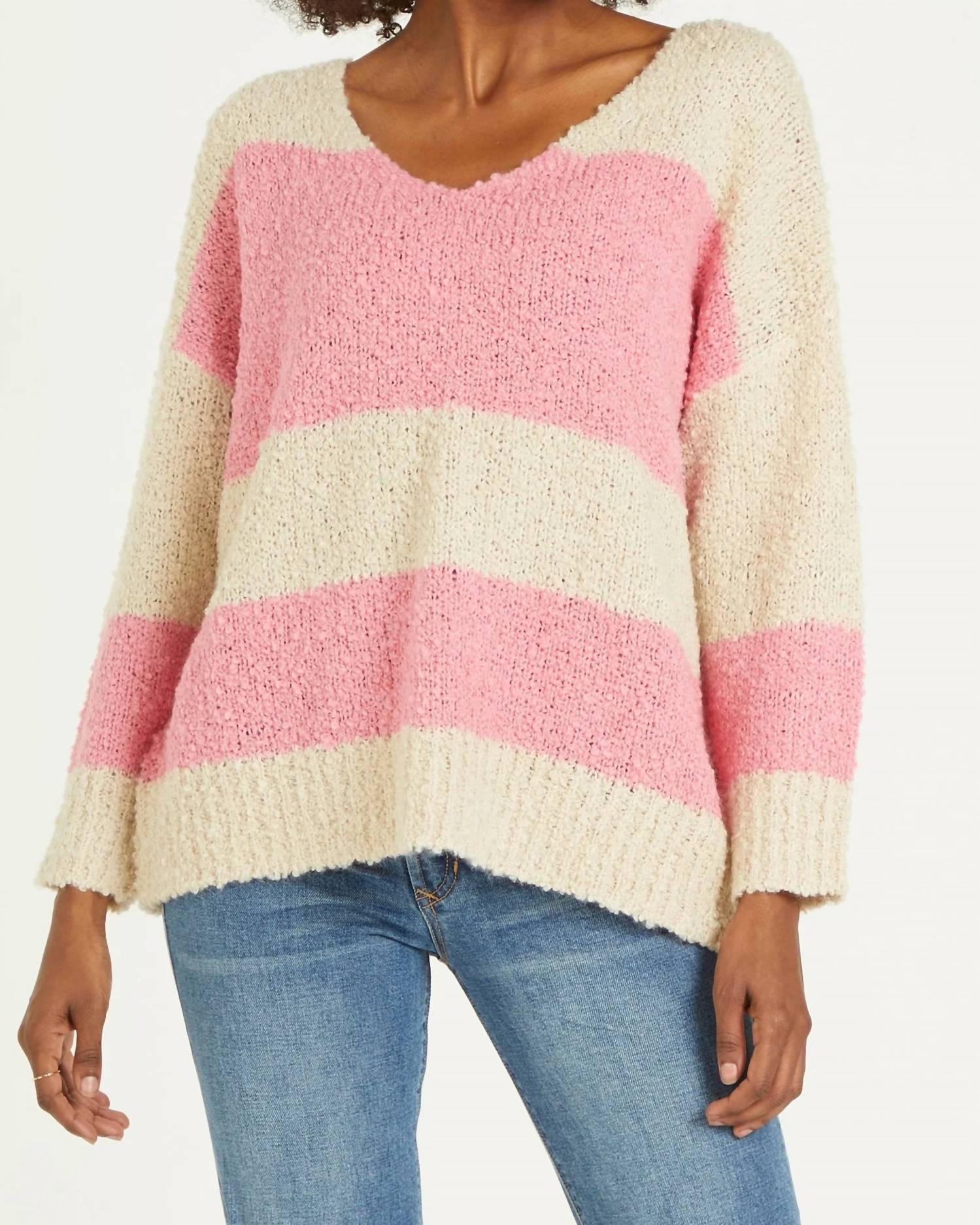 

Свитер Adrien Stripe в цвете Carnation Creme DEAR JOHN DENIM