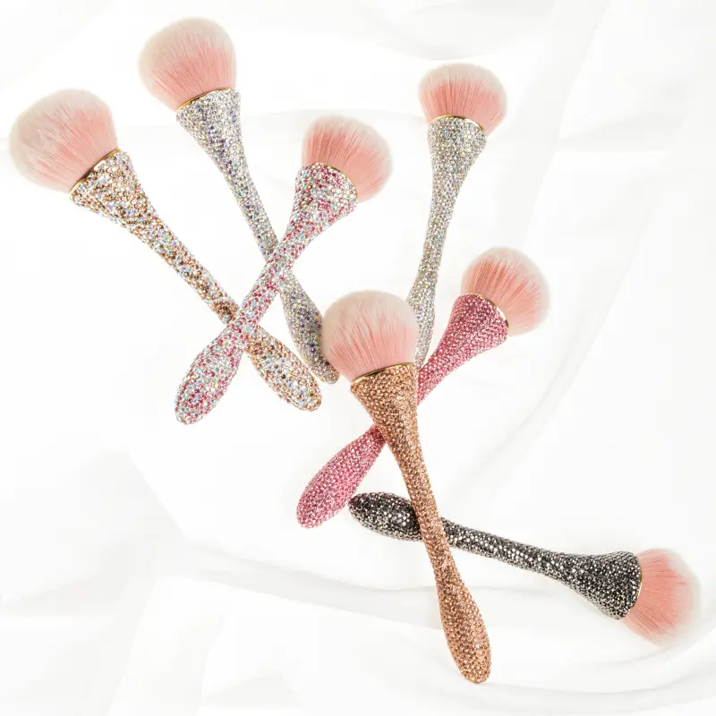 Кисточка для макияжа – белая Color Care Crystal, 1 шт. — фото 4