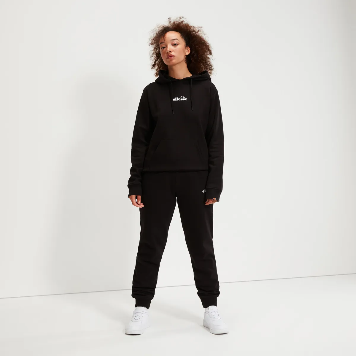

Спортивные брюки Ellesse "D ​​JOGGING PANTS", черный
